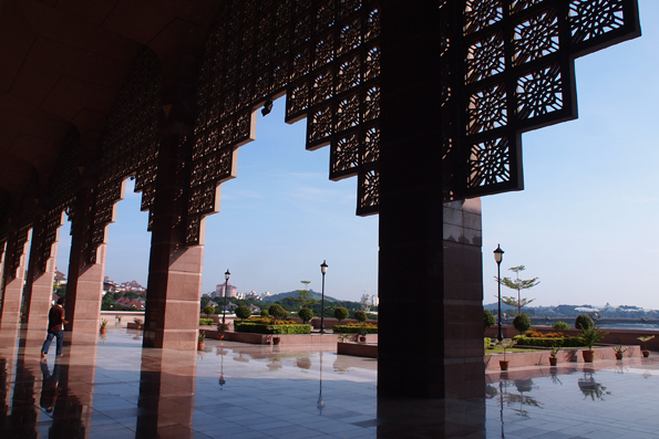 マレーシアのプトラ・モスク（ピンクモスク）／Masjid Putra（Putra Mosque）