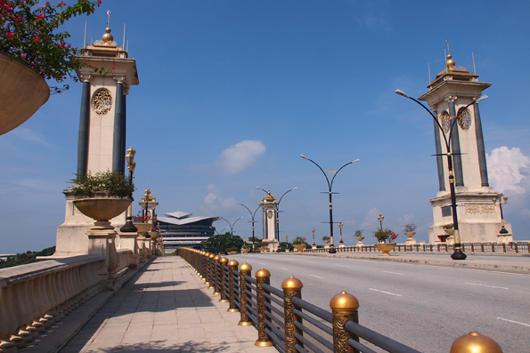 スリ・グミラン橋（Jambatan Seri Gemilang／Seri Gemilang Bridge）