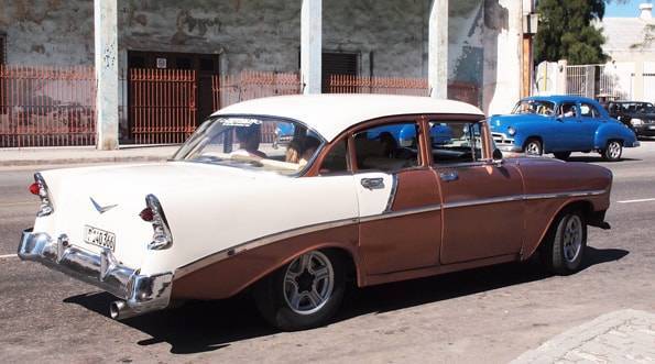 キューバの首都【ハバナ旅行記】のクラシックカー＆街並みが可愛すぎ！
