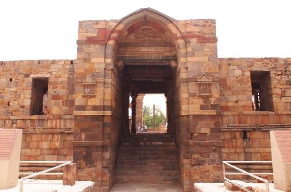 インド・デリー観光3【 長ぁ〜い塔】世界遺産「クトゥブ・ミナール(Qutb Minar)」