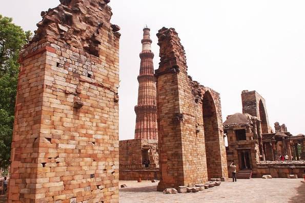 インド・デリー観光3【 長ぁ〜い塔】世界遺産「クトゥブ・ミナール(Qutb Minar)」