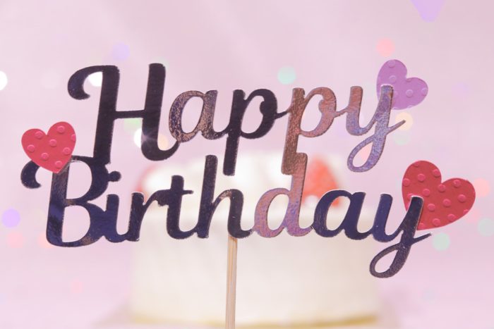 誕生日にノリノリで聞きたい!【洋楽バースデーソング】2021最新＋名曲