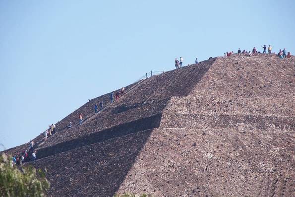 世界遺産「テオティワカン遺跡」太陽のピラミッド