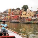 沐浴とかカオス凄い【汚すぎるガンジス川】インドのバラナシ旅行記